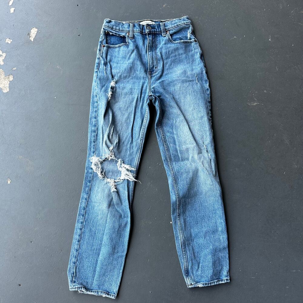 Abercrombie & Fitch 90s Straight Ultra High Rise Distressed Jeans Women 29